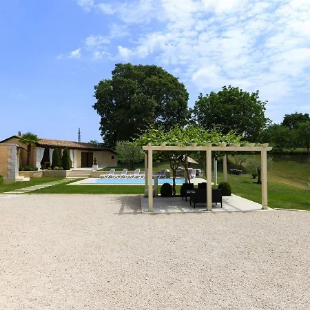 Viscum In Istria For 8 Persons With Large Garden - Pet Friendly Villa