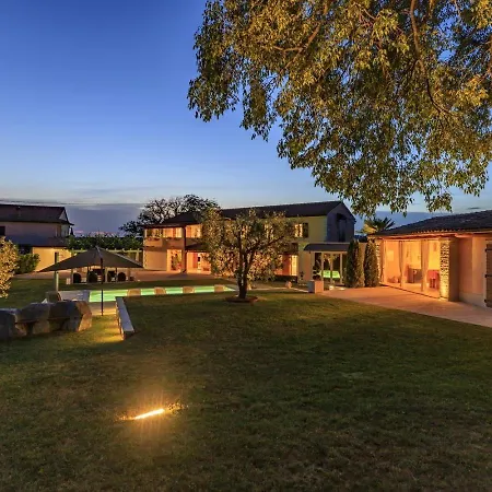 Villa Viscum In Istria For 8 Persons With Large Garden - Pet Friendly Pazin