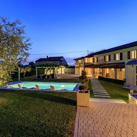 Viscum In Istria For 8 Persons With Large Garden - Pet Friendly Pazin