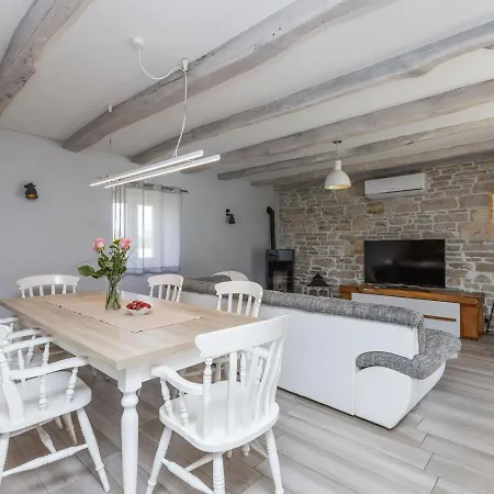 Viscum In Istria For 8 Persons With Large Garden - Pet Friendly * Pazin