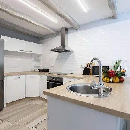 Viscum In Istria For 8 Persons With Large Garden - Pet Friendly Βίλα