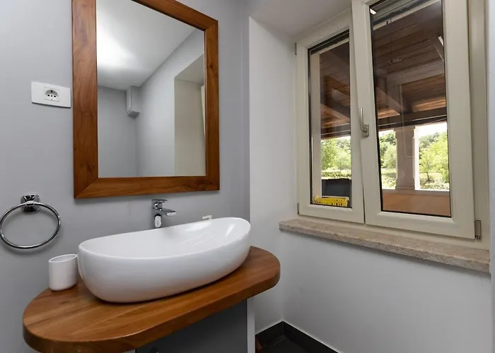 Viscum In Istria For 8 Persons With Large Garden - Pet Friendly Pazin