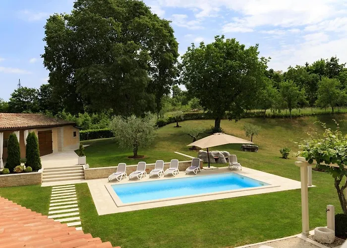 Viscum In Istria For 8 Persons With Large Garden - Pet Friendly